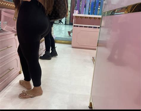 HUGE ASS SLIM LATINA Forum