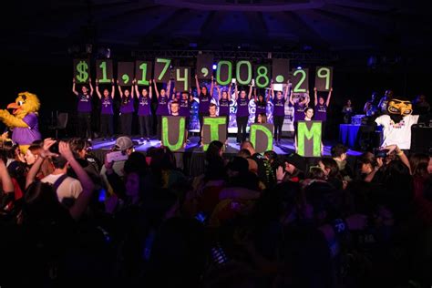 Photos University Of Iowa Dance Marathon The Daily Iowan