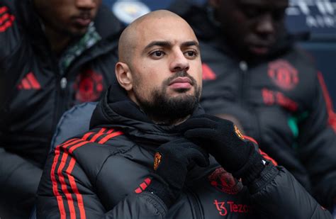 Amrabat Exit Could See Manchester United Finally Sign Extraordinary