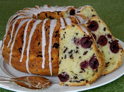 Gugelhupf Mit Kirschen Und Schokolade Recipesviva