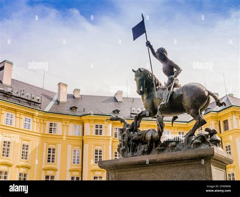 Bronze Statue St George Dragon Hi Res Stock Photography And Images Alamy