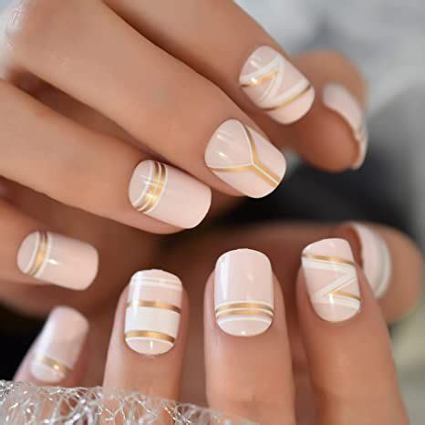 Coolnail Round Short Daily Designed Fake Nails Nude Pink Glossy Press On Fingernails Gold Line