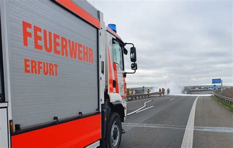 A Bei Erfurt Nach Lkw Unfall Rund Stunden In Beide Richtungen Voll