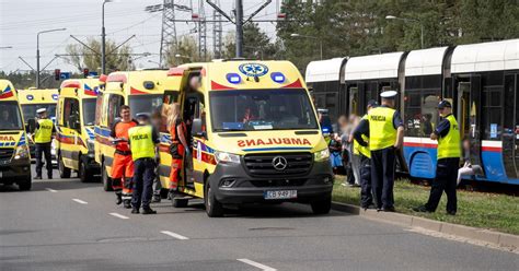 Groza w Bydgoszczy Zderzenie dwóch tramwajów Wielu poszkodowanych