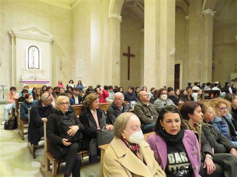 Il Sommo Poeta Rivive Nella Cattedrale Di Avezzano Grande Successo Per