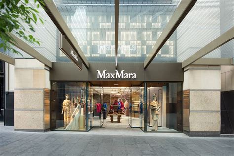 Max Mara Flagship Proton Electric