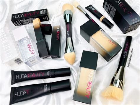 Huda Beauty Naughty Nude Palette Review