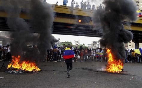 Venezuela está sobre una bomba asegura la historiadora Margarita