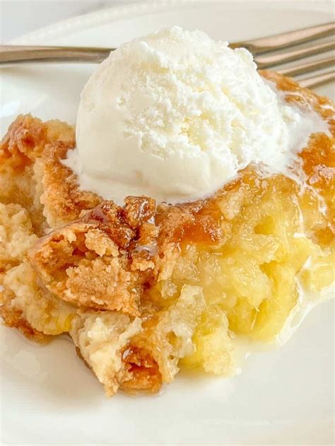 Pineapple Dump Cake Cobbler Dump Cake Recipes Pineapple Dump Cake