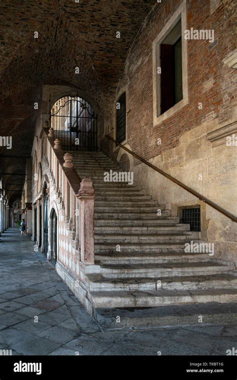 Obere loggia Fotos und Bildmaterial in hoher Auflösung Alamy