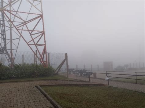 Sol Entre Nuvens E Possibilidade De Pancadas De Chuva Nesta Ter A Feira