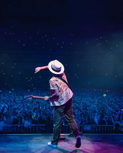 ブルーノ・マーズ、4年ぶり来日公演に約21万人が熱狂 『bruno Mars Japan Tour 2022』東京ドーム公演ライブレポートが到着 Musicman