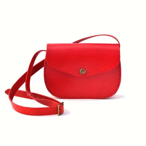 Sac En Cuir Rouge Bandouli Re Cerise Pour Femme Cuirs Ney