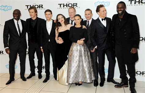 The Cast Of Thor Dark World Thor Avengers Secrecy Hiddleston - The Art ...