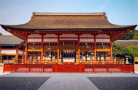 Santuario fushimi inari taisha kyoto japón Foto Premium