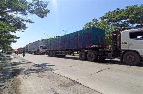 Jalur Pantura Pati Rembang Macet Total Pak Polisi Tuding Tiga Biang