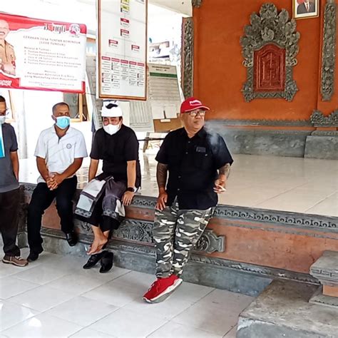 PENERIMAAN BANTUAN KURSI RODA UNTUK MASYARAKAT DISABILITAS DESA BUNUTIN