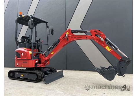 New Uhi Uhi Hp Kubota Engine Xu Mini Excavator Zero Swing