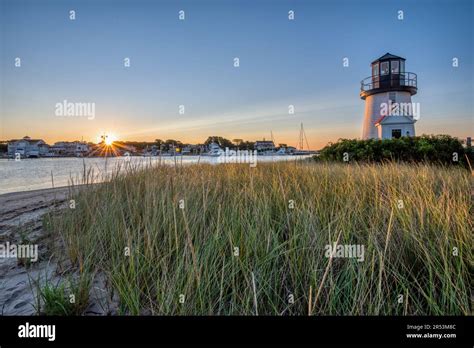 Hyannis harbor sunset hi-res stock photography and images - Alamy