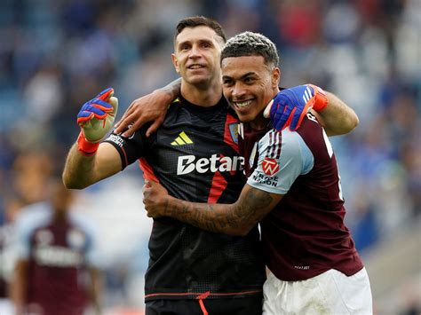 Aston Villa triomphe à Leicester, Dibu Martínez amer - JustFootball