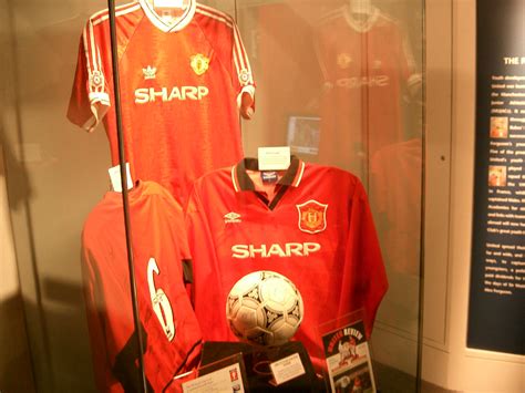 Manchester United Kit History - Champions League Shirts