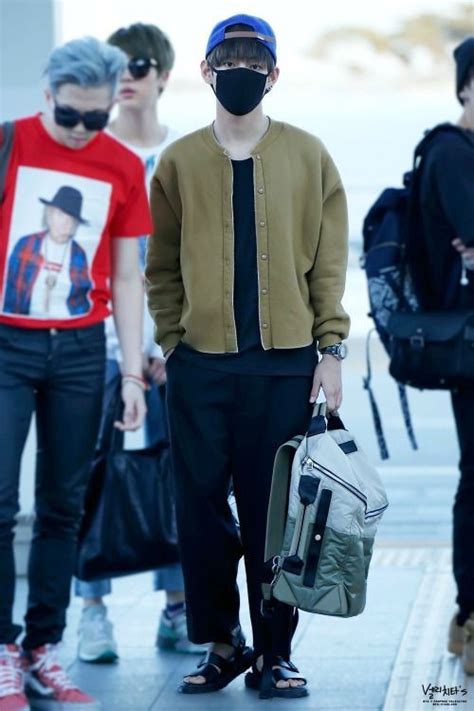 44 best BTS V Airport Fashion images on Pinterest | Airport fashion ...