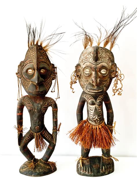 Abbildung 6 Male And Female Ancestor Spirit Figures Sepik River