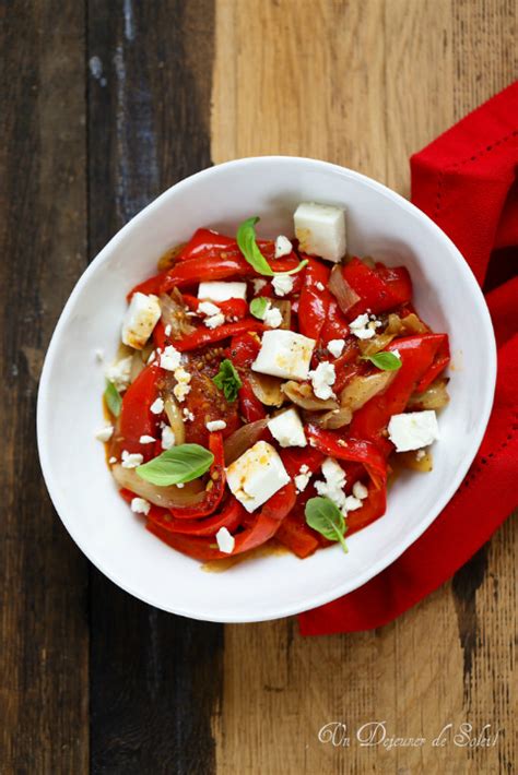 Salade de poivrons rôtis et feta Un déjeuner de soleil