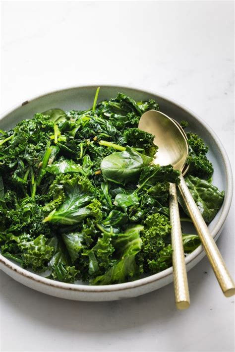 Minute Garlicky Saut Ed Kale And Spinach Hannah Magee Rd