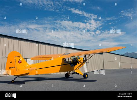 Piper Cub J3 Hi Res Stock Photography And Images Alamy