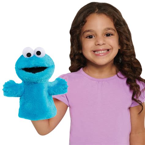 57570 Sesame Street Hand Puppet Cookie Monster Lifestyle Just Play