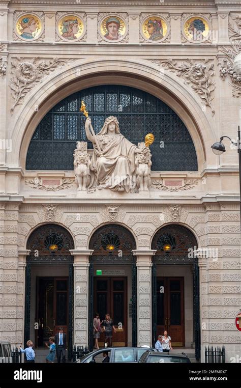 Paris France Bnp Paribas Bank Building International Banking Architectural Details Front