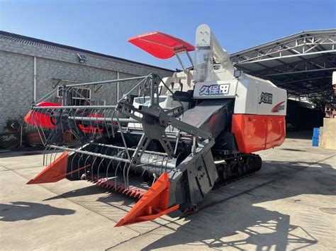 Kubota Harvesting Machine Rice Wheat Soybean Corn Combine Harvester