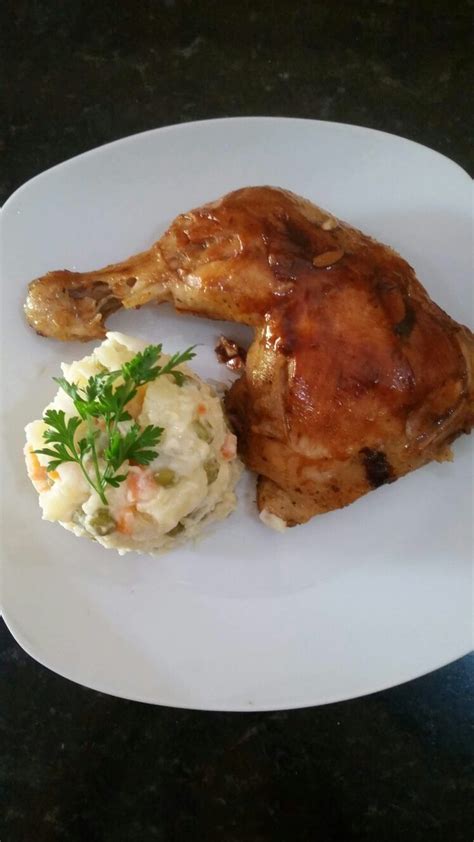 Muslo De Pollo Agridulce Con Ensalada Rusa Muslos De Pollo Asados