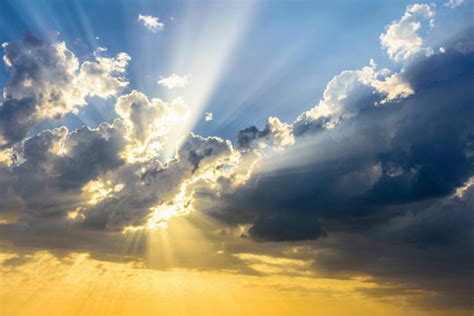 Sun Rays Through Clouds Images – Browse 28,111 Stock Photos, Vectors ...