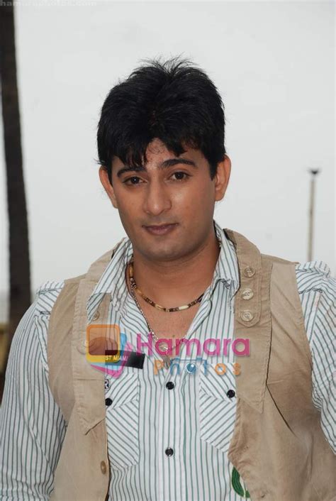 Hyder Ali on the sets of Ki Ka Ku in Juhu Hotel on August 13th 2008 ...