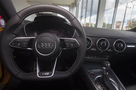 Lan Amento Da Nova Linha Audi Tapis Rouge