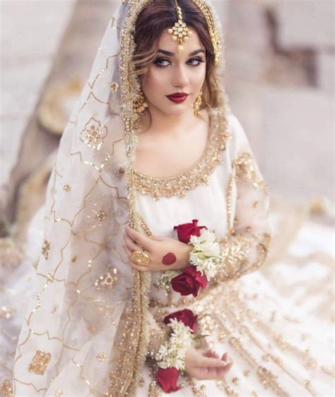 Nikkah Outfit And Jewellery Ideas For Upcoming Wedding Season Latest