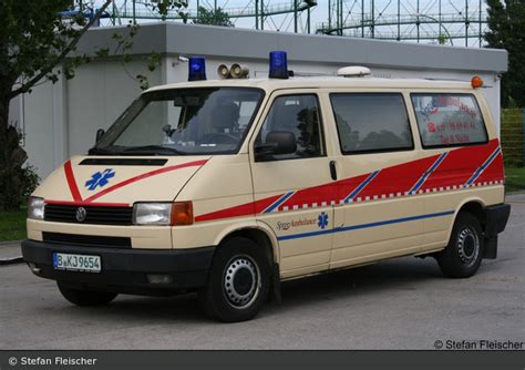 Einsatzfahrzeug Krankentransport Spree Ambulance KTW A D BOS