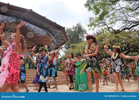 Honolulu Hawaii 5 2 2018 Beautiful Hawaiian Women Performing