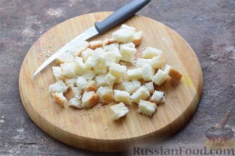 Рецепт Салат Цезарь с красной рыбой и помидорами на