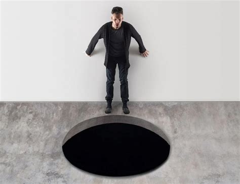 Optical Illusion floor-rug makes it looks like you have a gaping hole in the ground! - Yanko Design