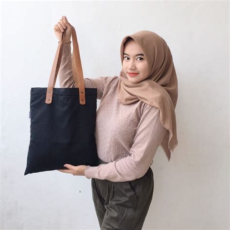 Isma Audina Di Instagram Halo Guuyys Totebag Aku Kece Kan Polos Dan