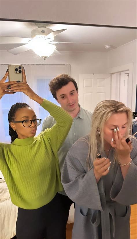 Pin By Morgan Wells On Renee Rapp Blonde Wife Renee Black Girls Hairstyles