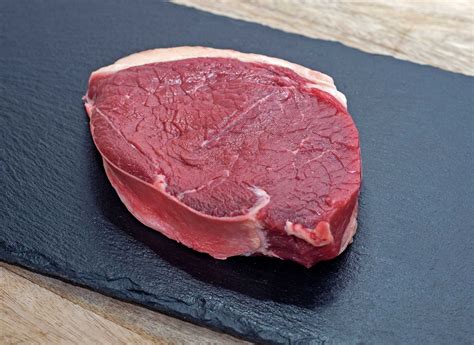 O Tradicional Bife De Carne De Boi é Constituído Por