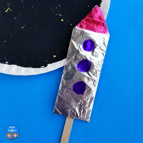 Interactive Paper Plate Rocket Craft - Blastoff to Space!