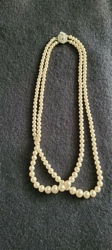 Vintage Richelieu Pearl With Gem