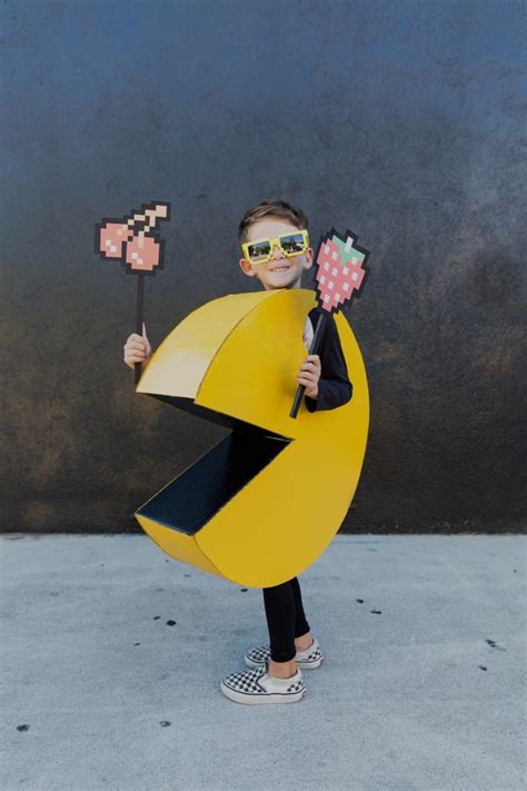 DIY // Kids PAC MAN Halloween Costume - The Effortless Chic