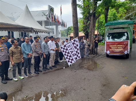 Bersama Unsur Forkopimda Pj Wali Kota Parepare Lepas Pendistribusian