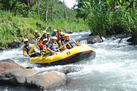 Rafting In Awesome River Named Telaga Waja White Water Rafting Bali